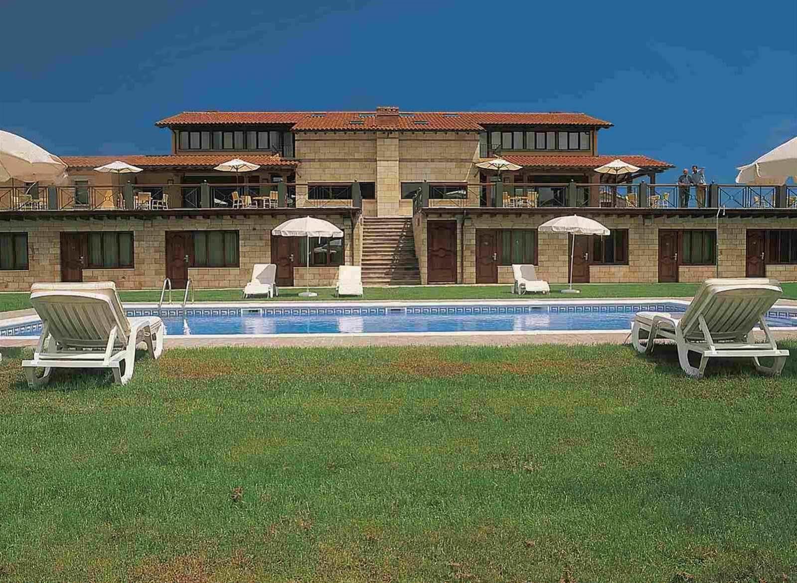 Hotel Don Silvio Colombres Exterior photo